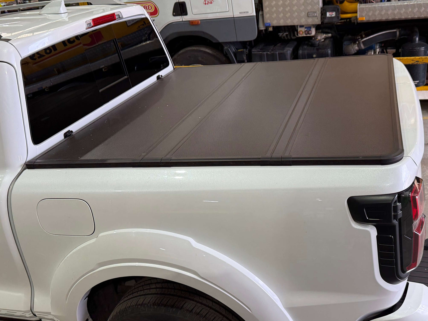 Tri-Fold Hard Lid Cover for GWM CANNON ALPHA 2024+