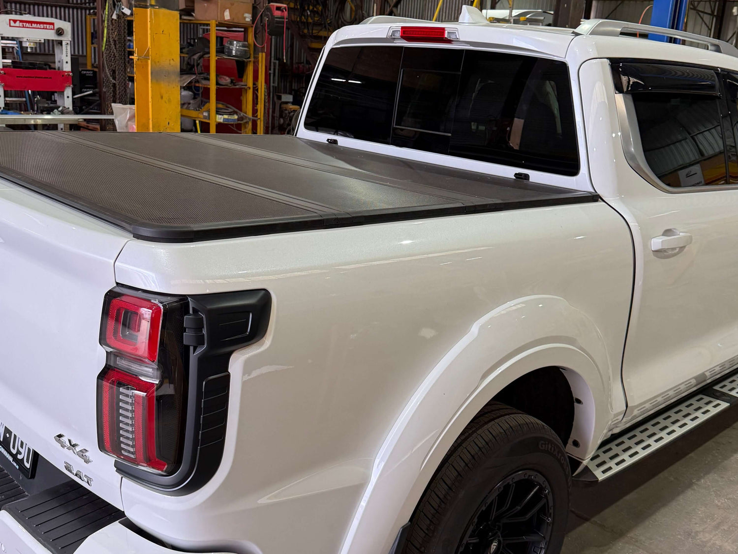 Tri-Fold Hard Lid Cover for GWM CANNON ALPHA 2024+