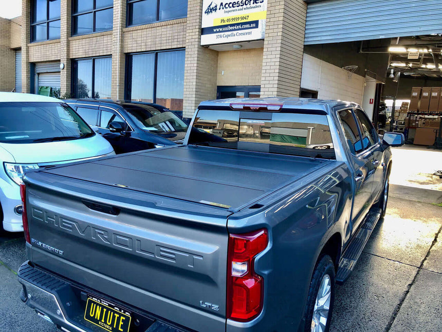 CHEVROLET SILVERADO Quad-Fold Hard Lid Tonneau Cover For Chevrolet Silverado 1500 2014-2023 