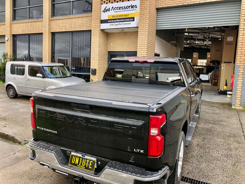 CHEVROLET SILVERADO Quad-Fold Hard Lid Tonneau Cover For Chevrolet Silverado 1500 2014-2023 