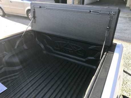 FORD F-150 Quad-Fold Hard Lid Tonneau Cover for Ford F-150 2015-2019 6,5' BED 