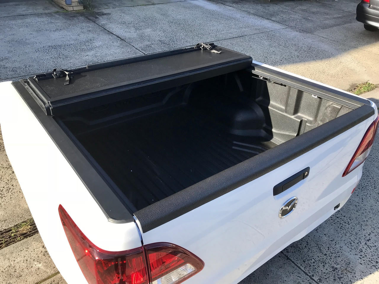 FORD F-150 Quad-Fold Hard Lid Tonneau Cover for Ford F-150 2015-2019 6,5' BED 