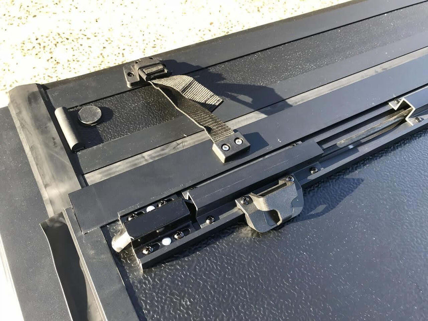 FORD F-150 Quad-Fold Hard Lid Tonneau Cover for Ford F-150 2015-2024 5,5' BED - UniUte 