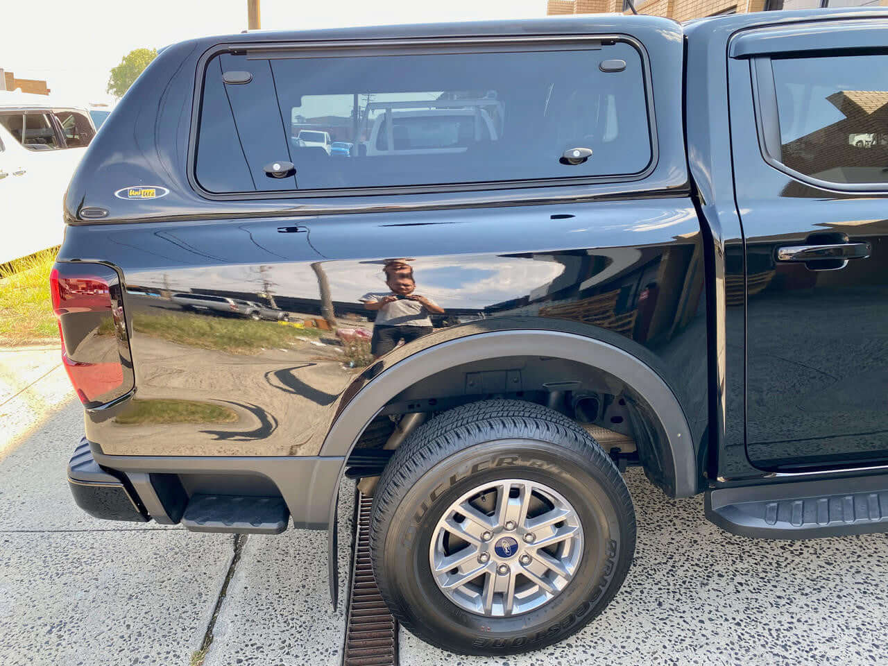 Ford Ranger Canopy NextGen RA 2022-2025 - UniUte FORCE PRO, showcasing enhanced style and versatility for 4x4 vehicles.