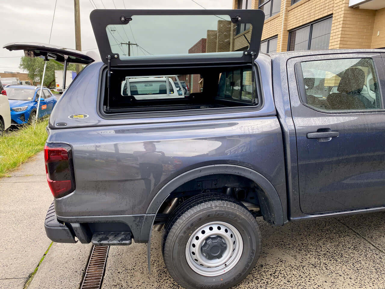 Ford Ranger Canopy FORCE PRO RA NextGen 2022-2025 on dual cab truck, showcasing enhanced security and style.