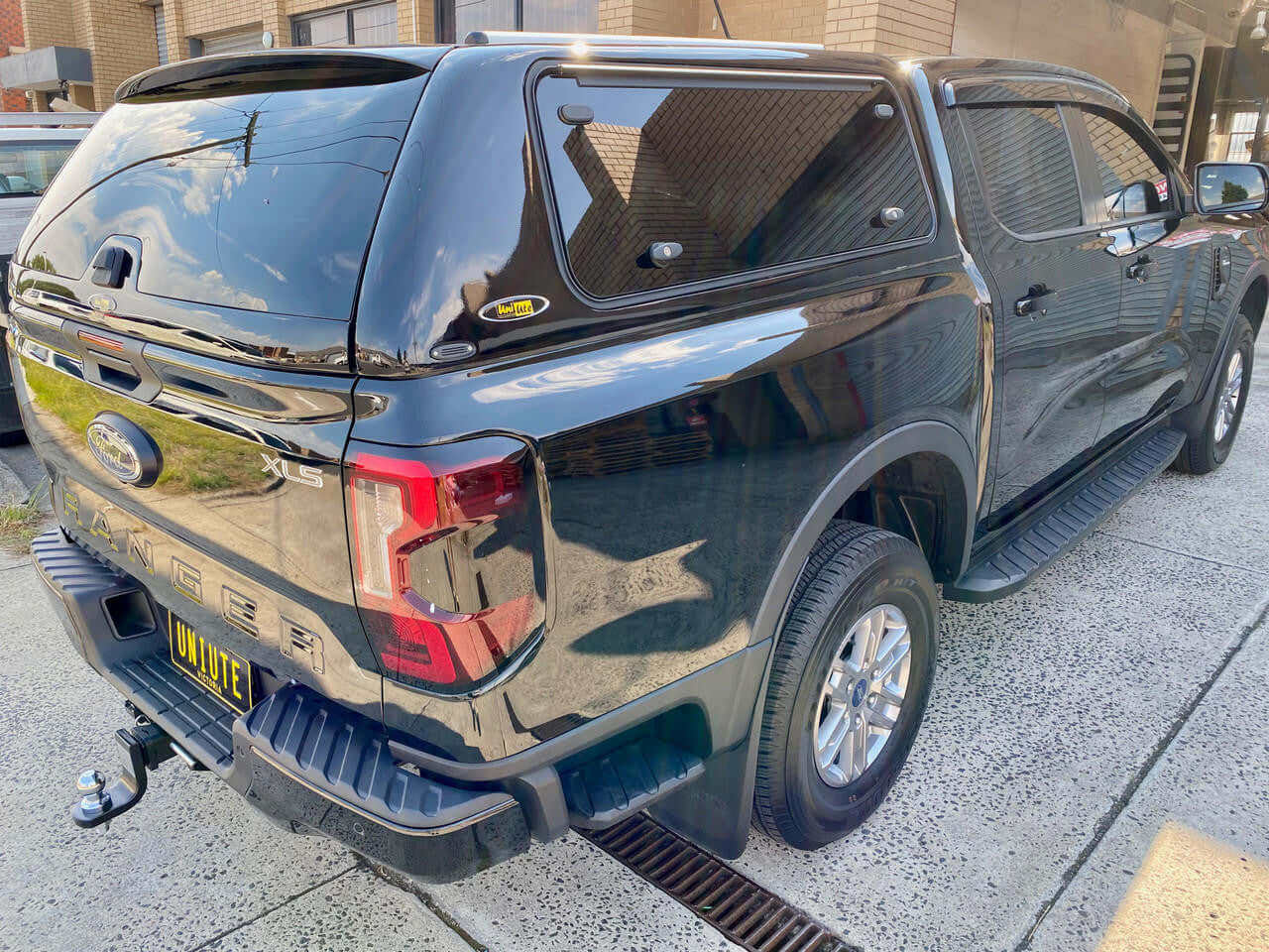 Ford Ranger Canopy NextGen 2022-2025 - UniUte FORCE PRO, featuring enhanced versatility and style for 4x4 vehicles.