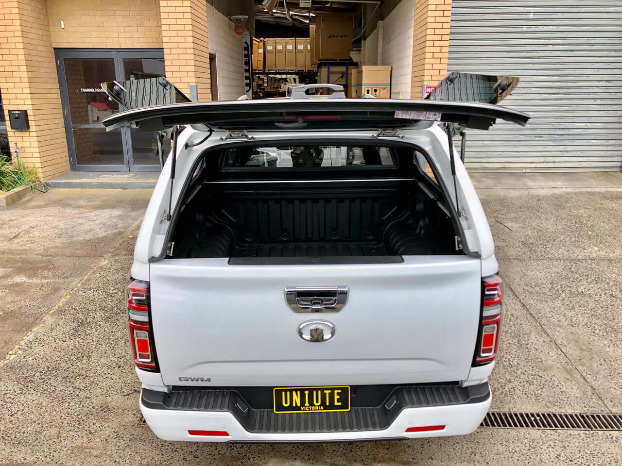 GWM Cannon Canopy UniUte FORCE PRO for 2020-2025 model, showcasing premium design and functionality from rear view