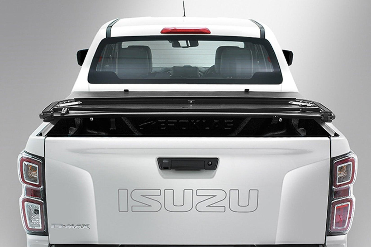Tri-Fold Soft Tonneau Cover for Isuzu DMax 2020-2025 - UniUte