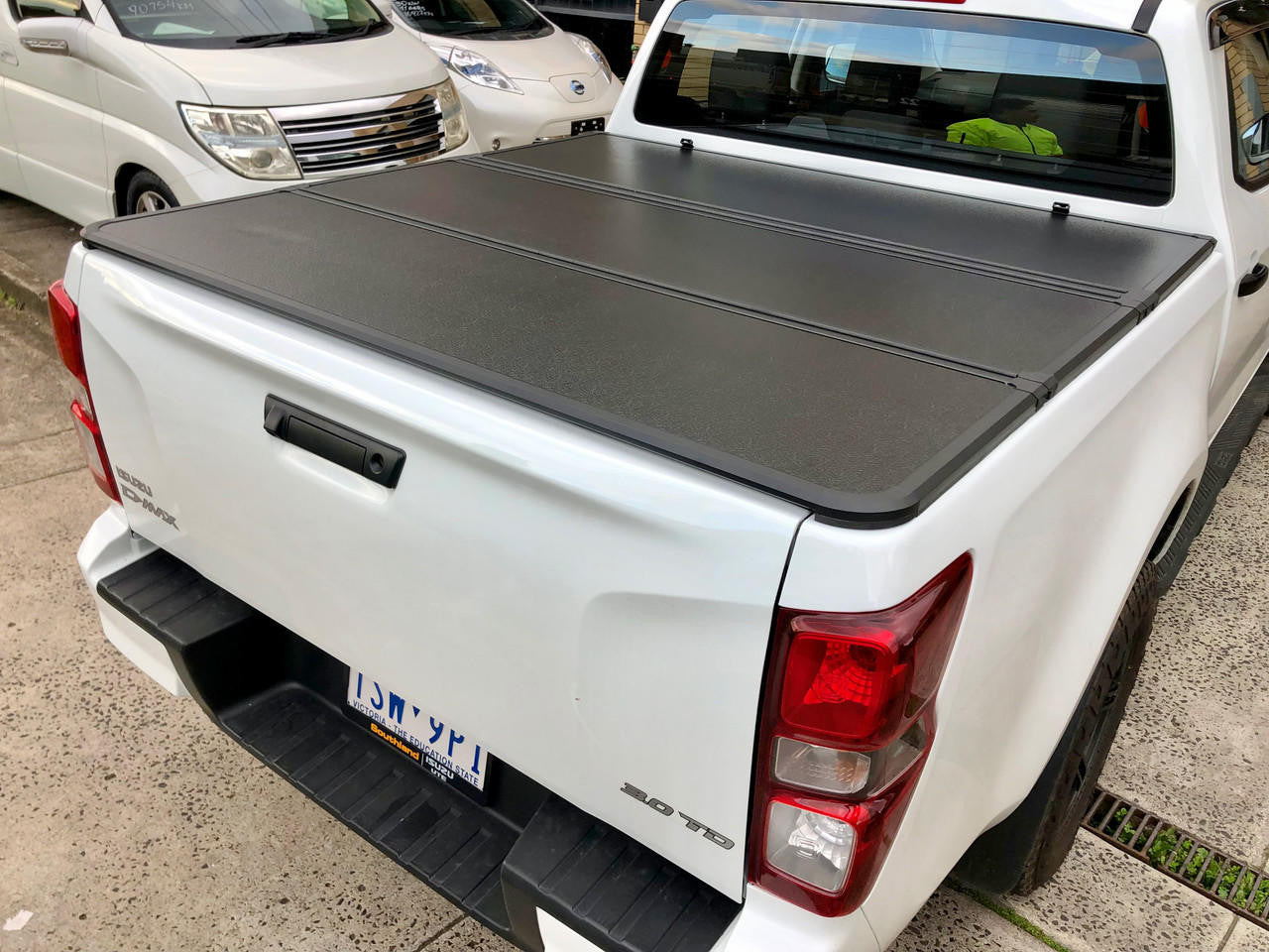 ISUZU D-MAX Tri-Fold Hard Lid Tonneau Cover for NEW Isuzu D-Max 2020+ 