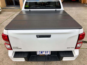 Tri-fold hard lid for Isuzu D-Max 2020-2026 — installed closed view | UniUte
