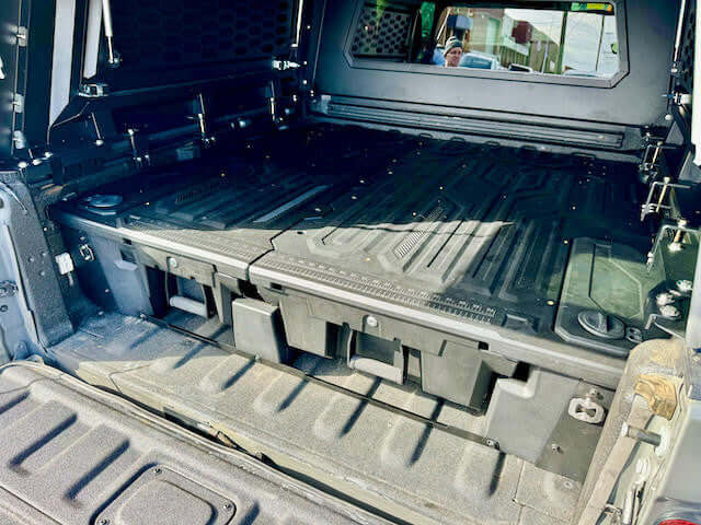 Jeep Gladiator ute drawers 2020-2025 weathertight drawer system in open truck bed for tool and gear organization