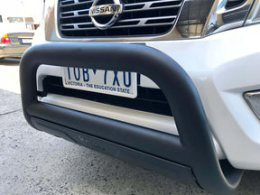 Nudge bar for Nissan Navara NP300 D23 2015-2020 — front view installed | UniUte
