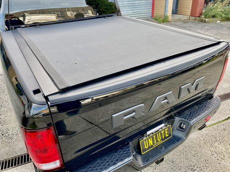 RAM 1500 HR REVOLVER Hard Rolling Cover for Dodge RAM 1500 DT 2020-2023 5,7' BED 